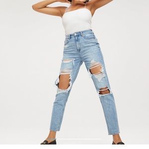 American Eagle Mom Jeans Distressed Light Washed (Size 8 Regular) Highrise